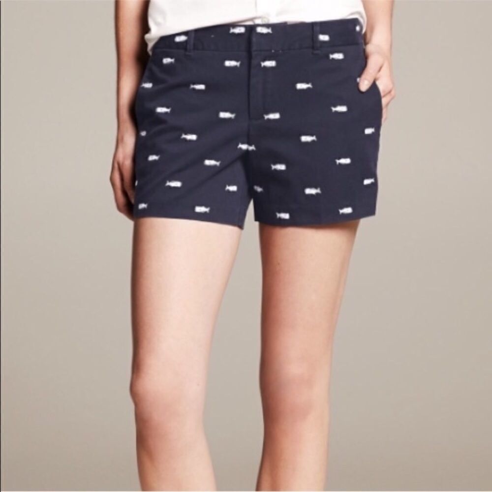 Banana Republic City Chino shorts. Sz 2